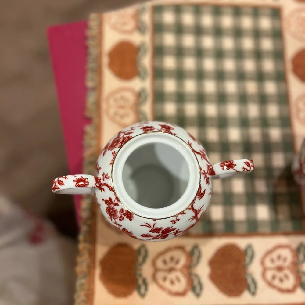 caldo freddo elegant red